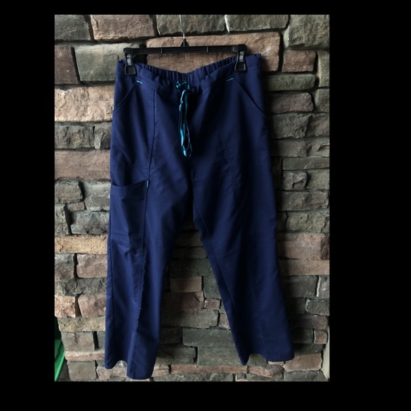 Scrubs - Picture 2 of 6